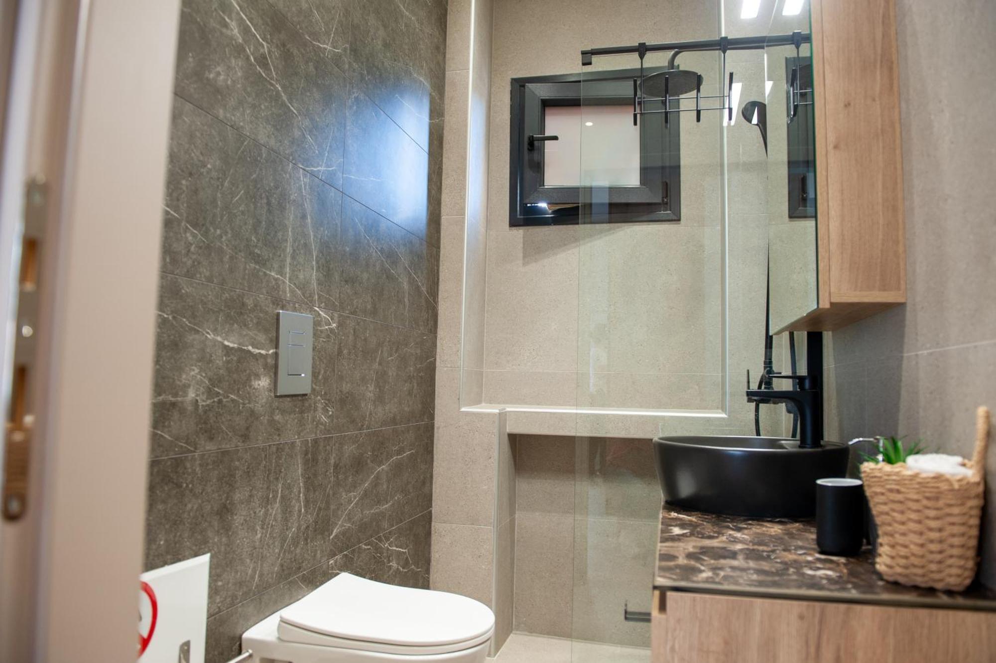 Lovely Guesthouse - 58M2 Mountain View Ioannina Buitenkant foto