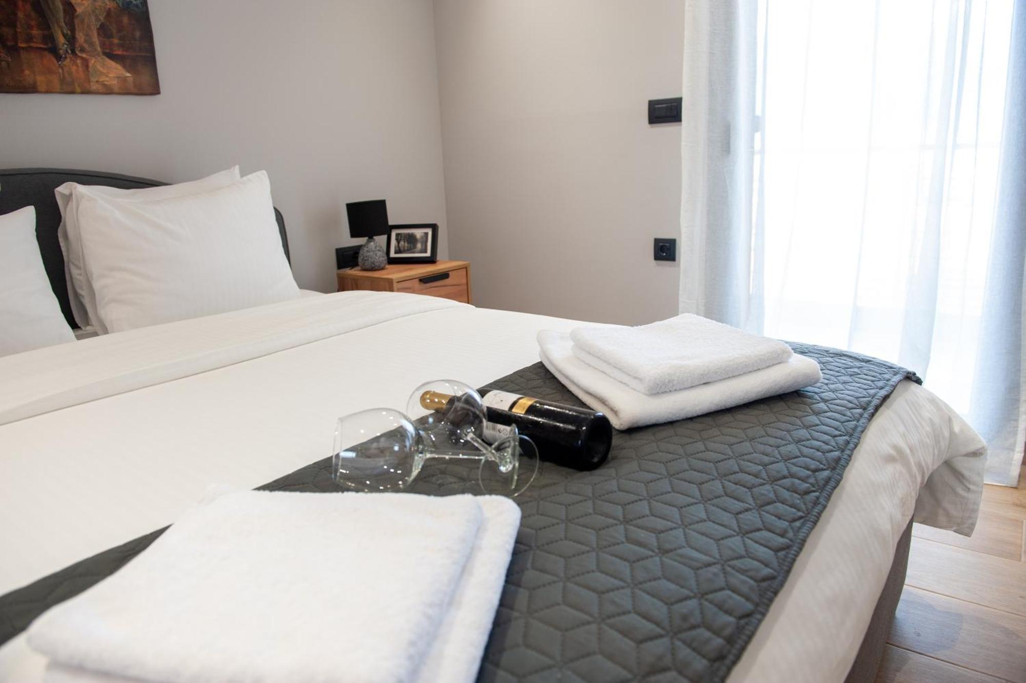 Lovely Guesthouse - 58M2 Mountain View Ioannina Buitenkant foto