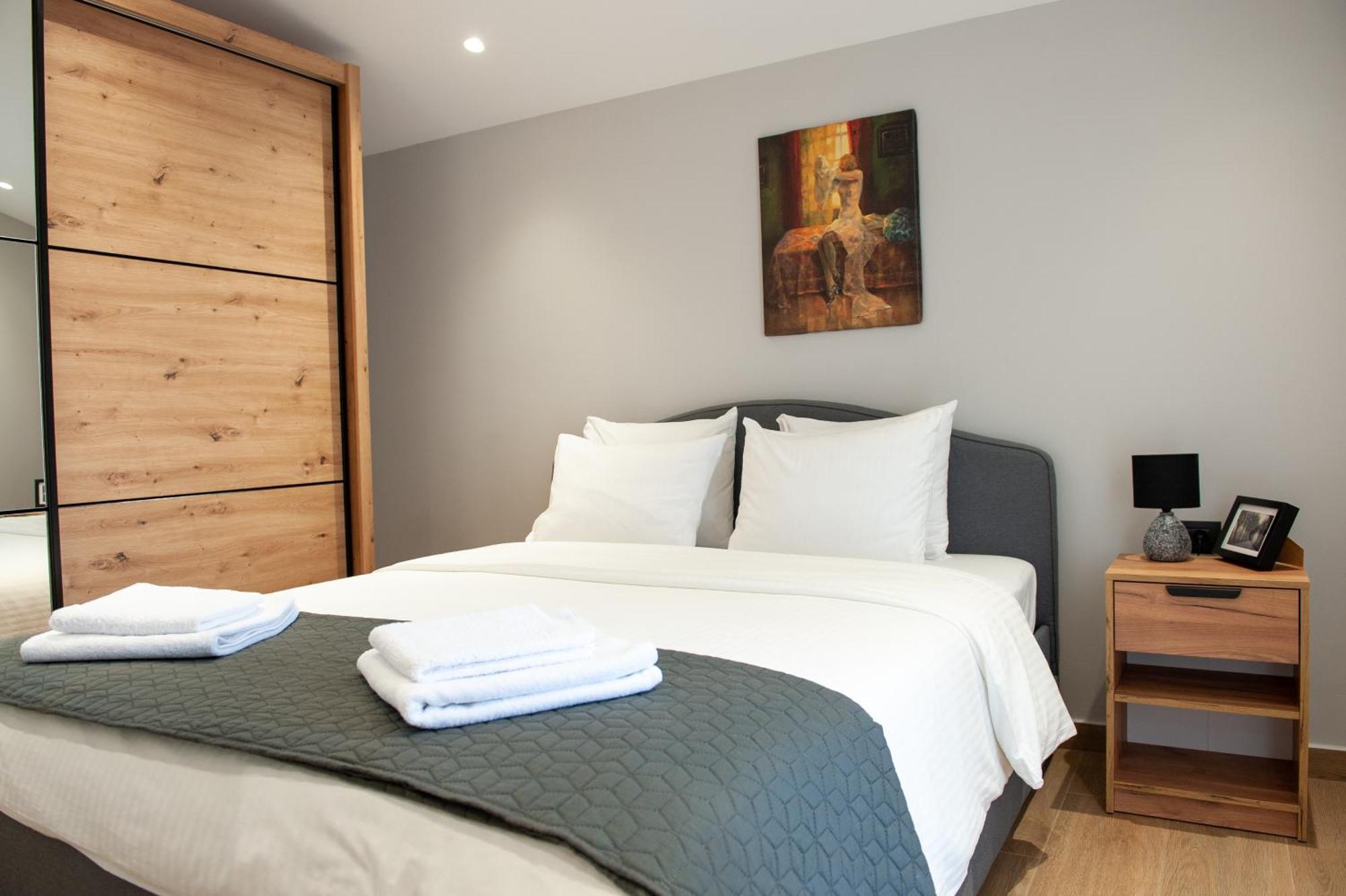 Lovely Guesthouse - 58M2 Mountain View Ioannina Buitenkant foto