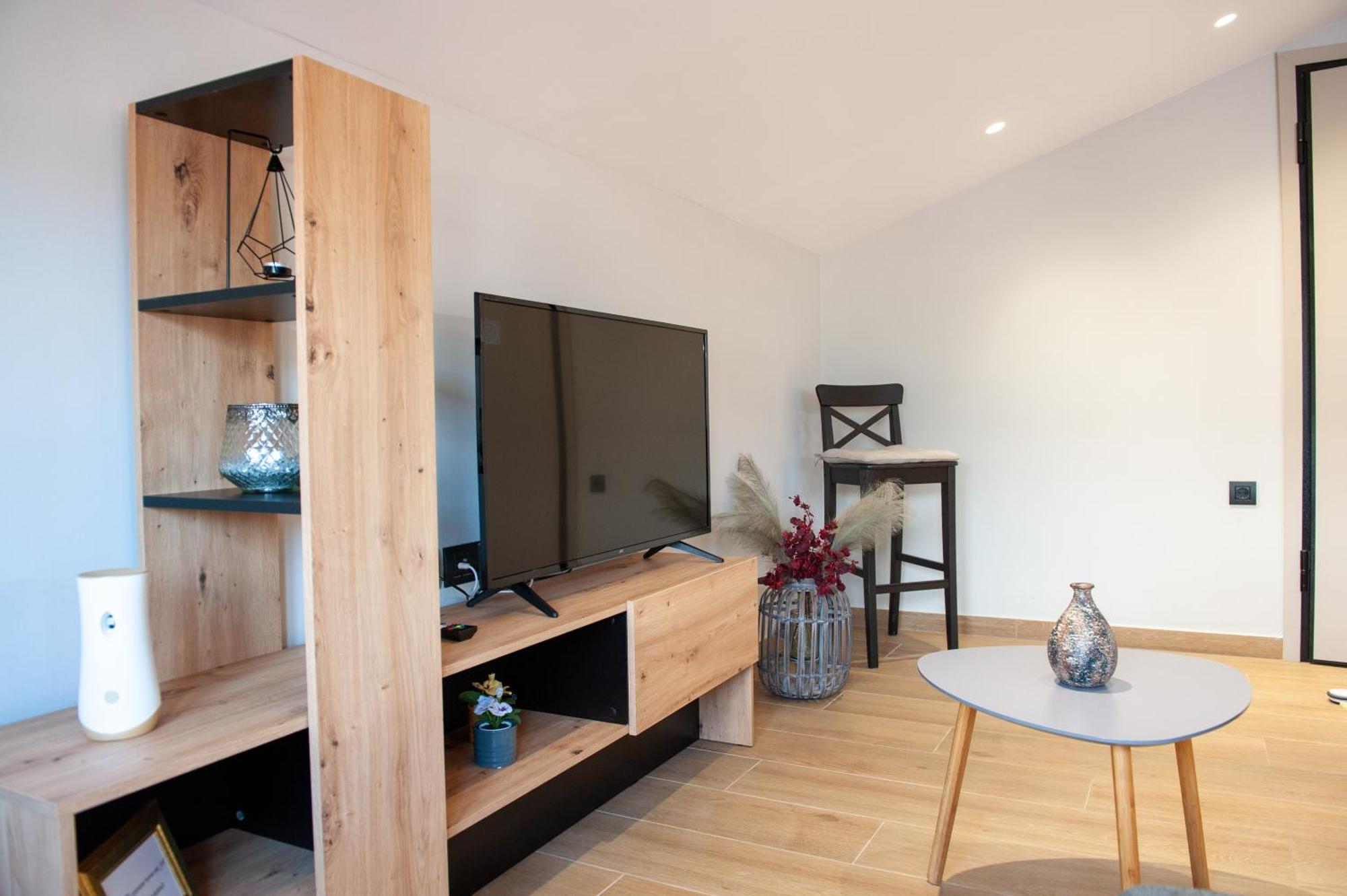 Lovely Guesthouse - 58M2 Mountain View Ioannina Buitenkant foto